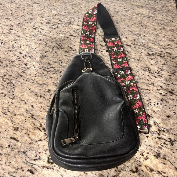 Antik Kraft Tasha crossbody sling bag with a floral embroidered webbing strap - Picture 8 of 9